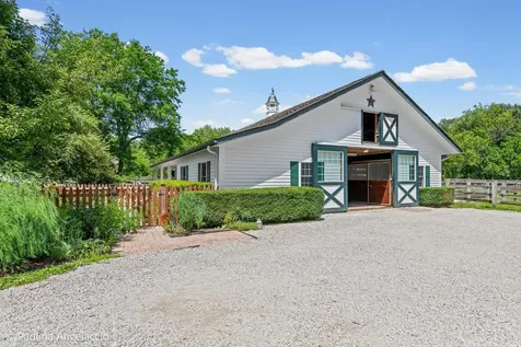 13 Deepwood Road Barrington Hills IL 60010