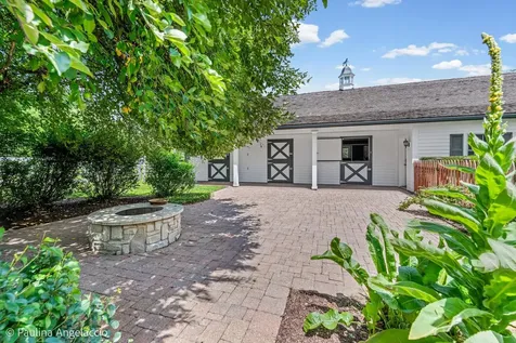 13 Deepwood Road Barrington Hills IL 60010
