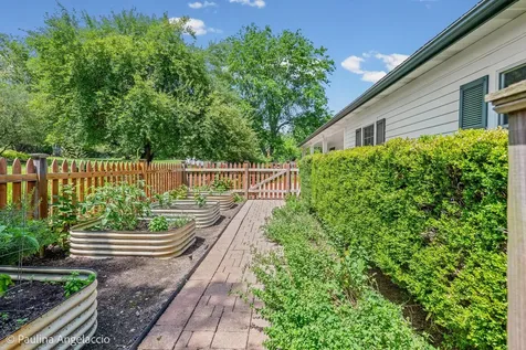13 Deepwood Road Barrington Hills IL 60010