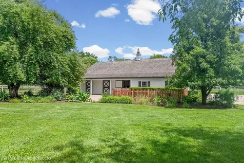 13 Deepwood Road Barrington Hills IL 60010