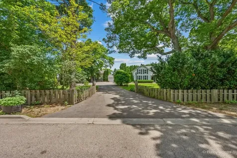 5016 North Oak Street Crystal Lake IL 60012