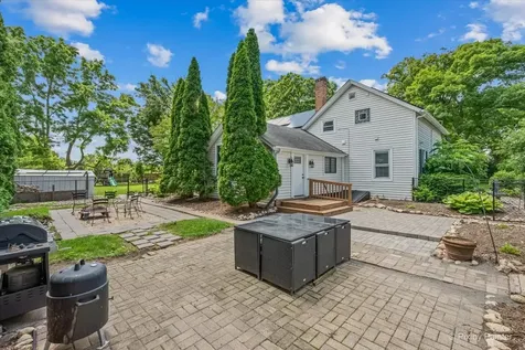 5016 North Oak Street Crystal Lake IL 60012