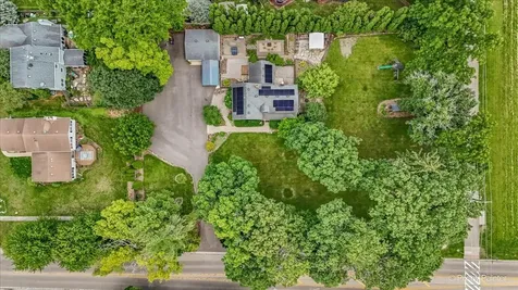 5016 North Oak Street Crystal Lake IL 60012