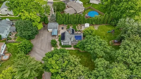 5016 North Oak Street Crystal Lake IL 60012