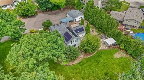 5016 North Oak Street Crystal Lake IL 60012