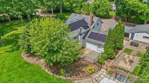5016 North Oak Street Crystal Lake IL 60012