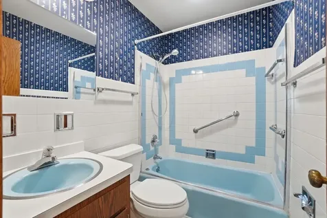 5619 West Park Avenue Cicero IL 60804