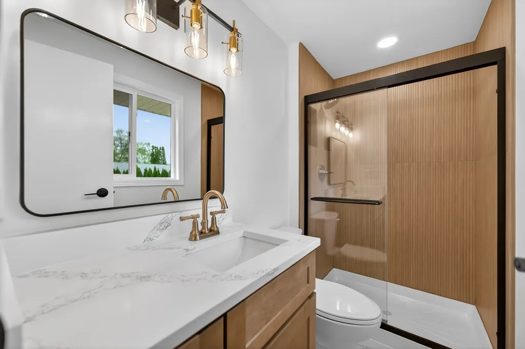 408 Desmond Drive Schaumburg IL 60193