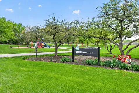 408 Desmond Drive Schaumburg IL 60193