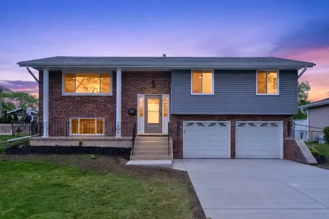 408 Desmond Drive Schaumburg IL 60193