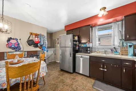 16466 Terry Lane Oak Forest IL 60452