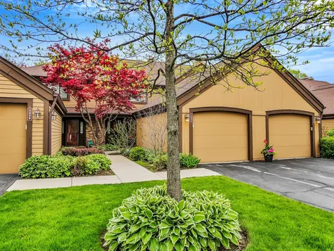 1336 Fairfax Lane Buffalo Grove IL 60089