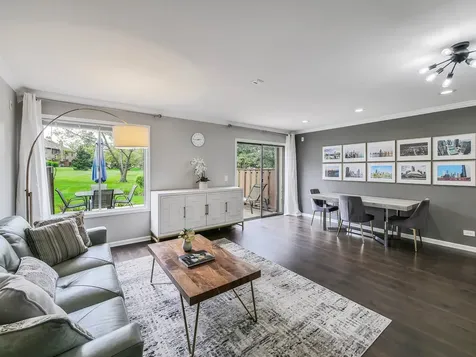 1336 Fairfax Lane Buffalo Grove IL 60089