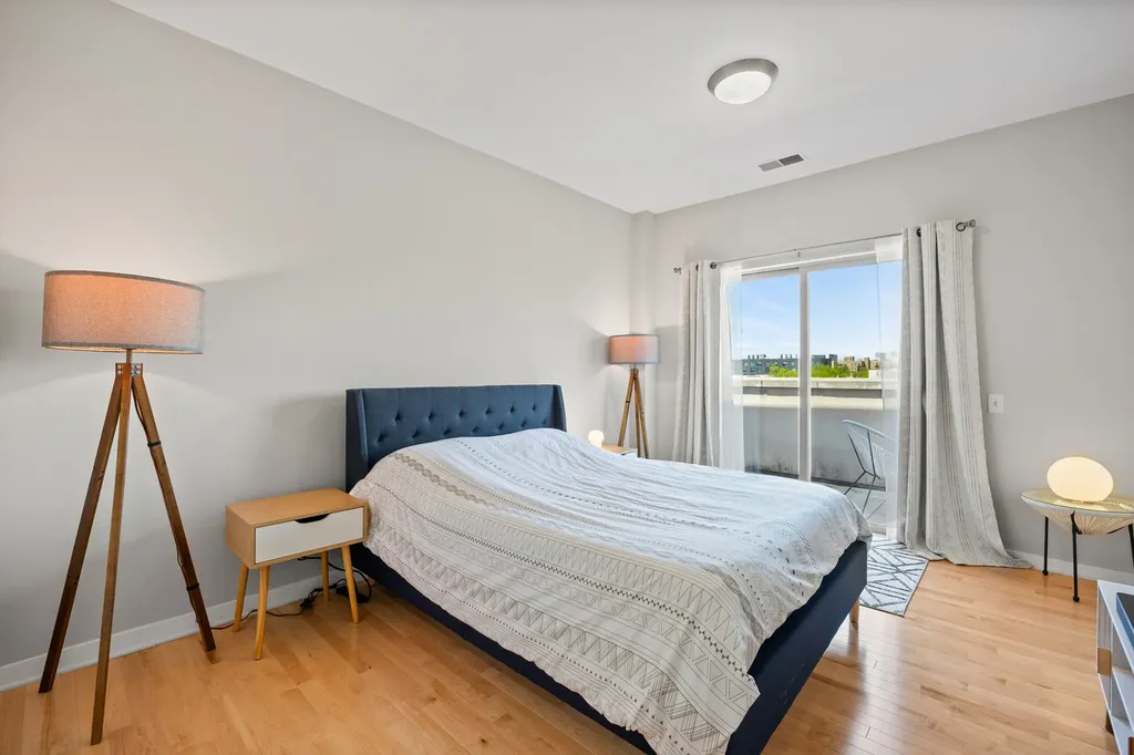 1155 West Roosevelt Road Chicago IL 60608
