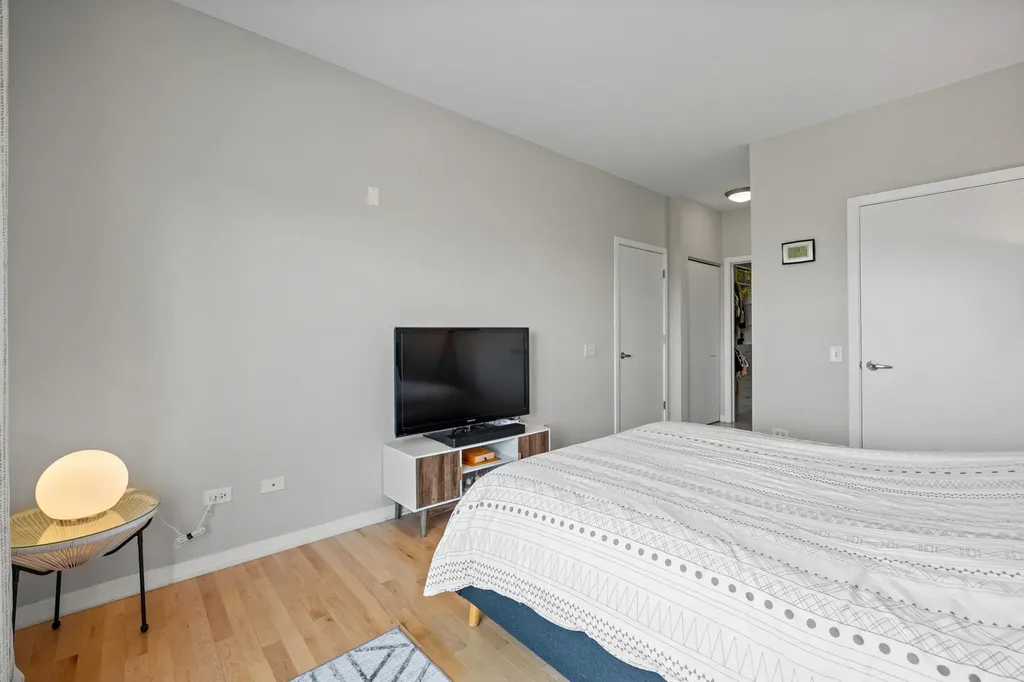 1155 West Roosevelt Road Chicago IL 60608