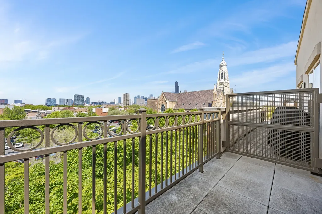 1155 West Roosevelt Road Chicago IL 60608