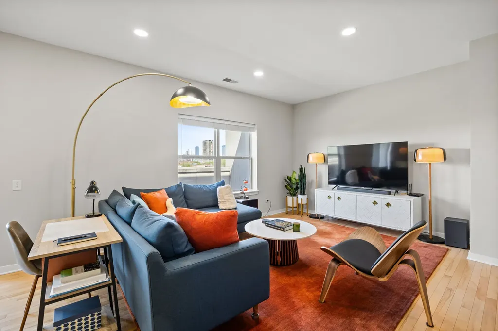 1155 West Roosevelt Road Chicago IL 60608