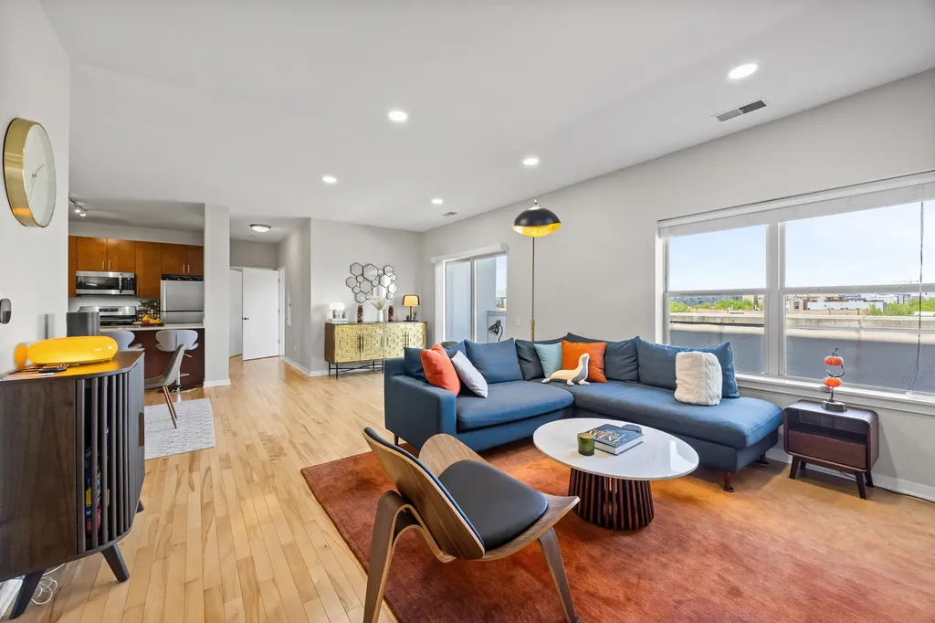 1155 West Roosevelt Road Chicago IL 60608
