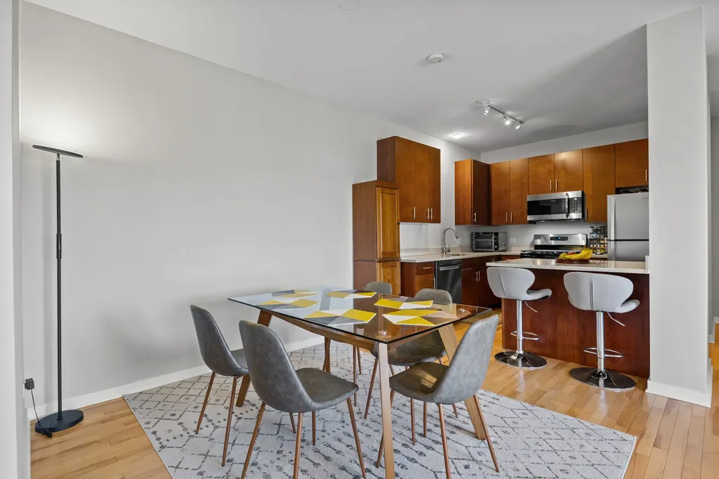 1155 West Roosevelt Road Chicago IL 60608