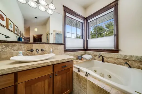 6871 Montague Road Rockford IL 61102