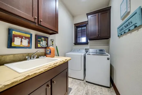 6871 Montague Road Rockford IL 61102