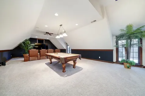 6871 Montague Road Rockford IL 61102