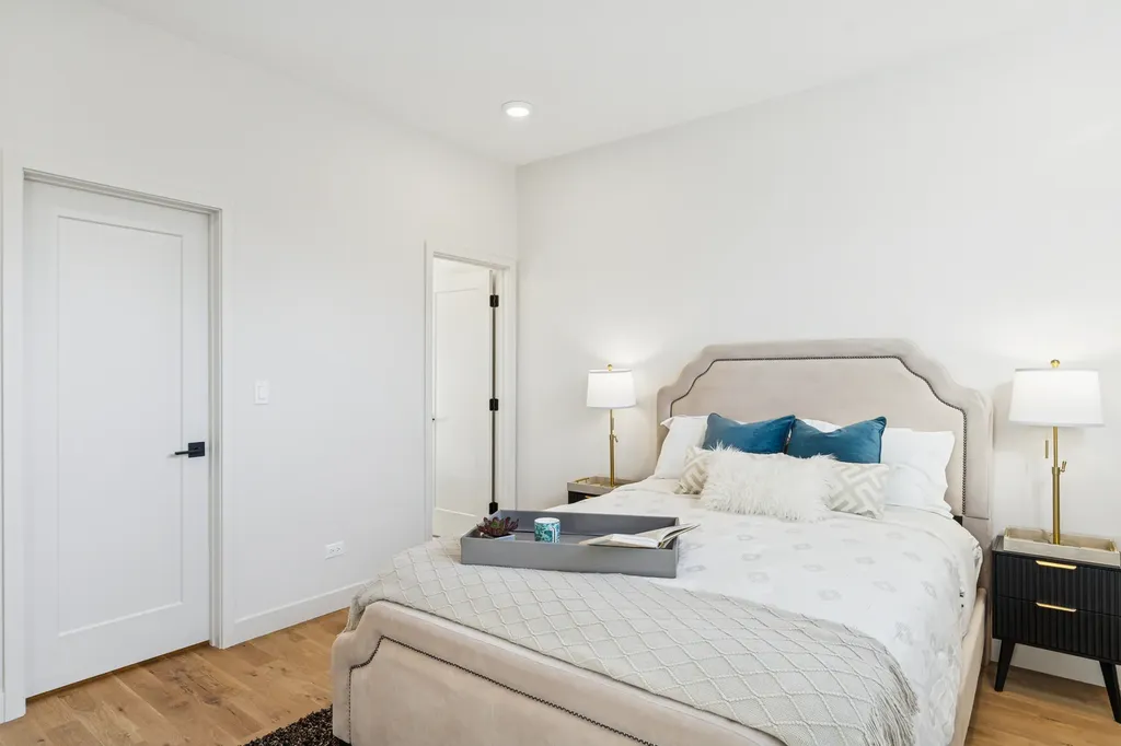 4208 South Calumet Avenue Chicago IL 60653