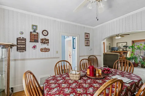 2826 8 1/2 Avenue Rock Island IL 61201