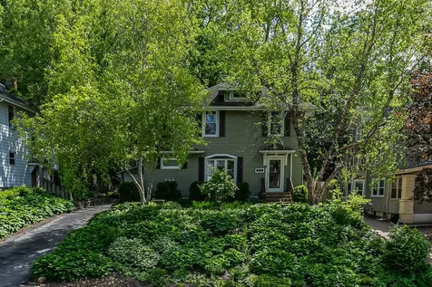 2826 8 1/2 Avenue Rock Island IL 61201
