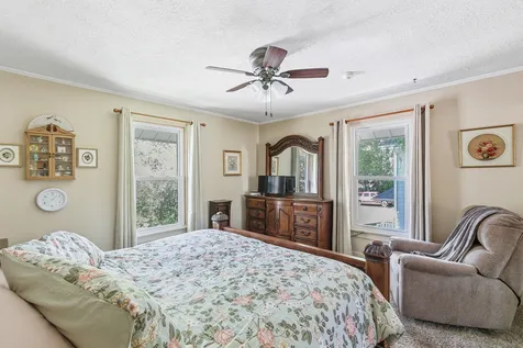 2826 8 1/2 Avenue Rock Island IL 61201
