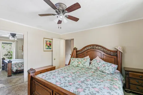 2826 8 1/2 Avenue Rock Island IL 61201