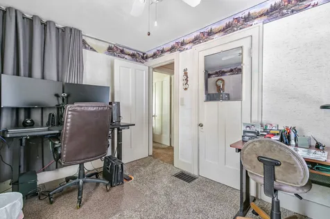 2826 8 1/2 Avenue Rock Island IL 61201