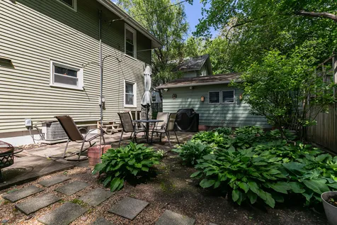 2826 8 1/2 Avenue Rock Island IL 61201