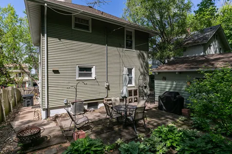 2826 8 1/2 Avenue Rock Island IL 61201