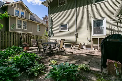 2826 8 1/2 Avenue Rock Island IL 61201