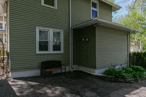 2826 8 1/2 Avenue Rock Island IL 61201