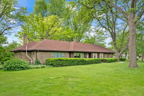 16 Greenridge Road Elgin IL 60120