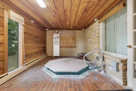 16 Greenridge Road Elgin IL 60120
