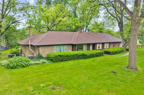16 Greenridge Road Elgin IL 60120