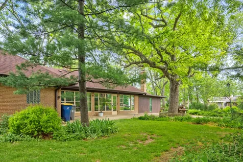 16 Greenridge Road Elgin IL 60120