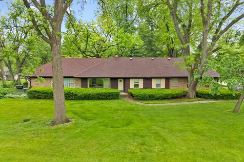 16 Greenridge Road Elgin IL 60120