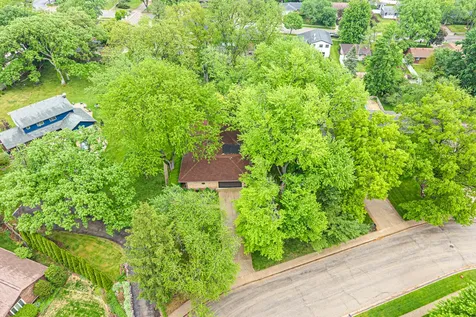 16 Greenridge Road Elgin IL 60120
