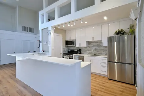9442 Bay Colony Drive Des Plaines IL 60016