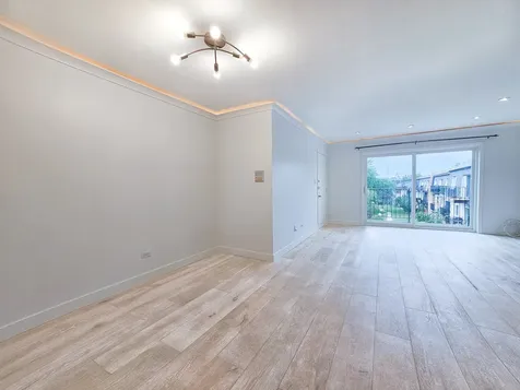 9442 Bay Colony Drive Des Plaines IL 60016