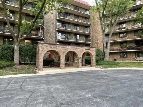 35 South Baybrook Drive Palatine IL 60074
