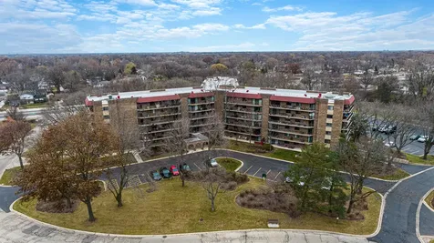 35 South Baybrook Drive Palatine IL 60074