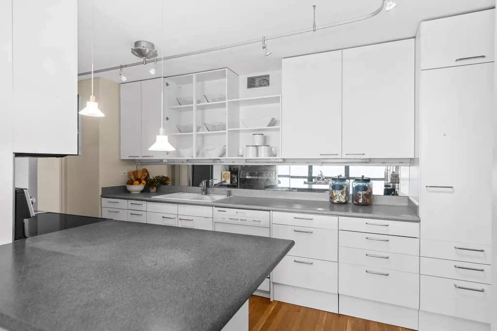 900 North Lake Shore Drive Chicago IL 60611