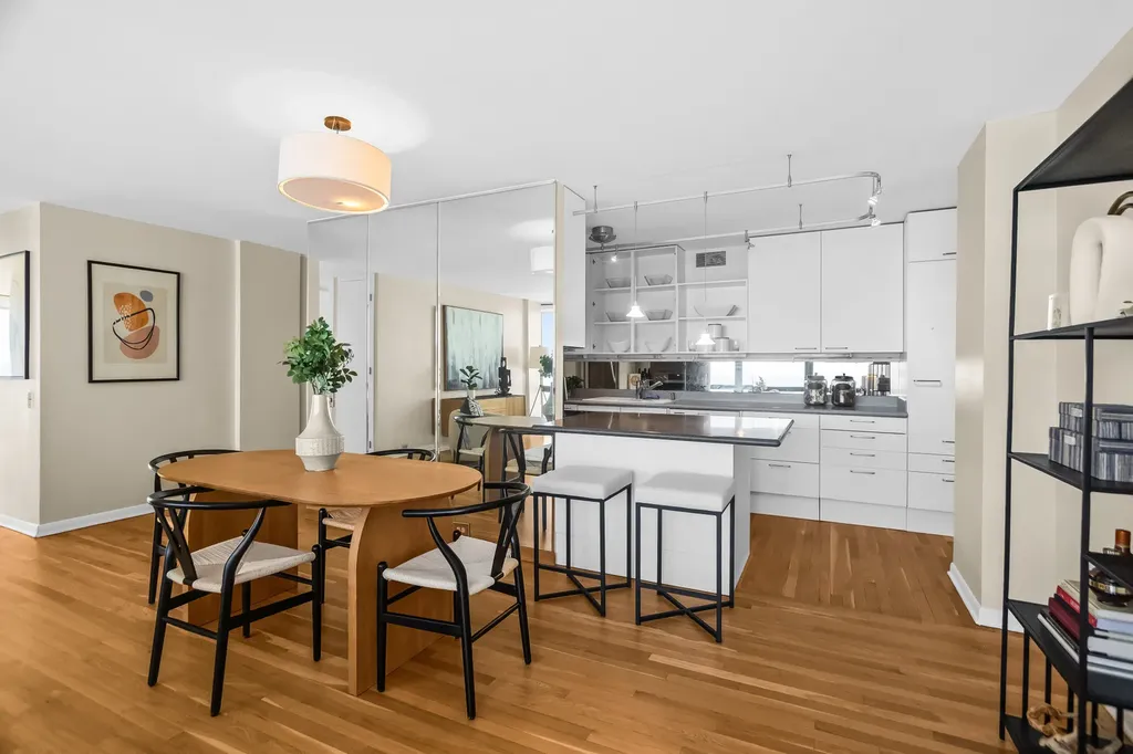 900 North Lake Shore Drive Chicago IL 60611