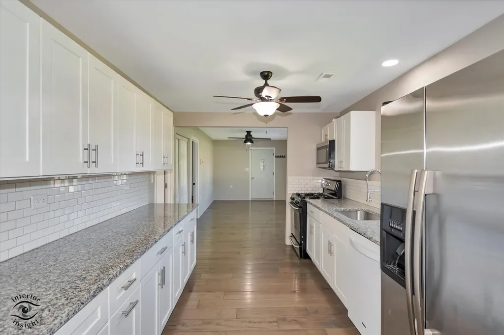 201 1/2 Reverend Walton Drive Lockport IL 60441