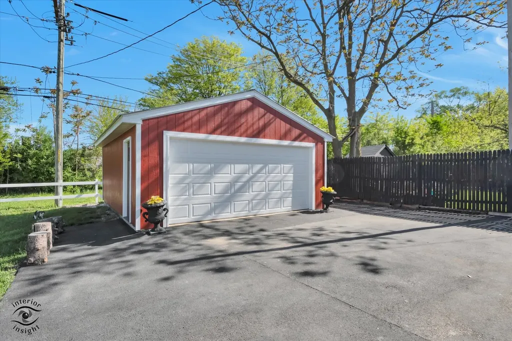 201 1/2 Reverend Walton Drive Lockport IL 60441